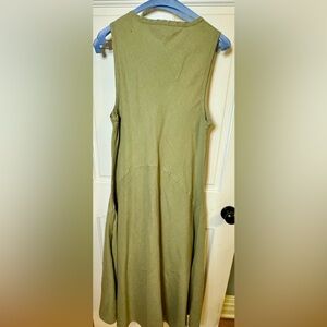 PRICE DROP: Sleeveless green linen long dress